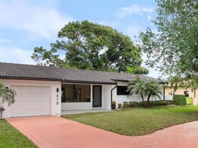 House for sale in El Portal