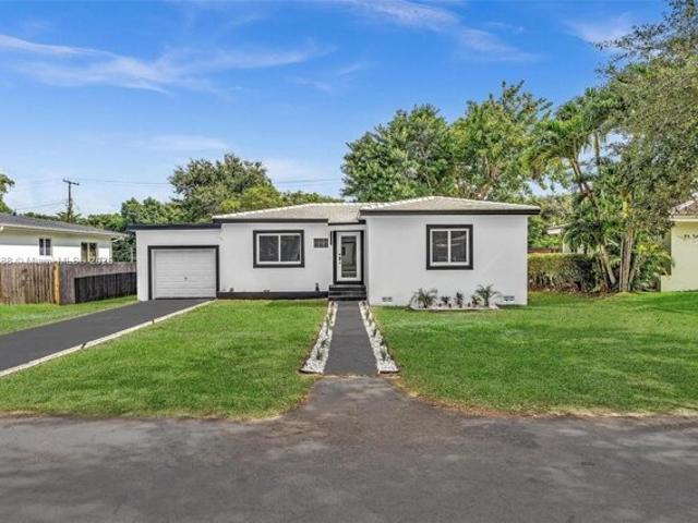 House for sale in El Portal