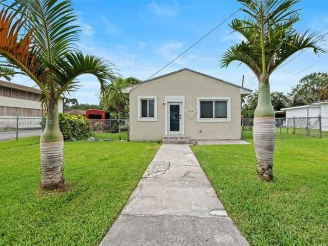 House for sale in El Portal