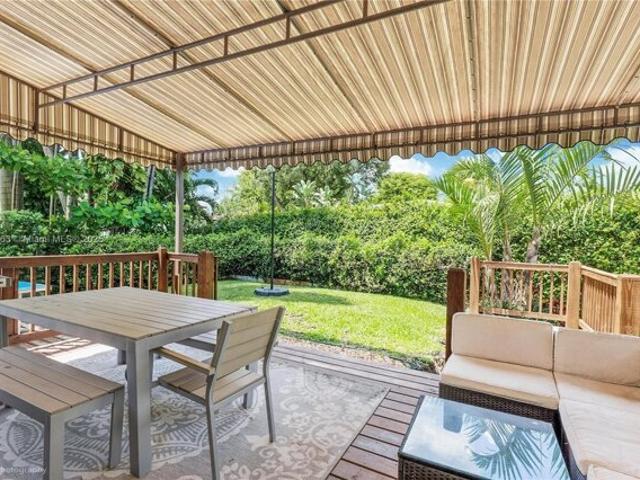 House for sale in El Portal