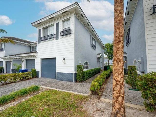 House for sale in Lauderhill