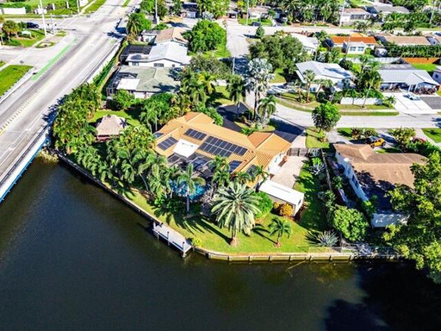 House for sale in Oakland Park, Florida