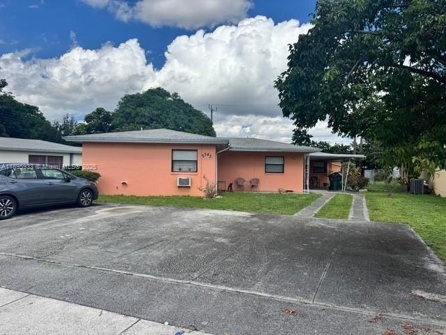 House for sale in Oakland Park, Florida