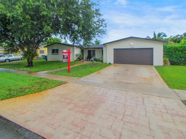 House for sale in Pembroke Pines