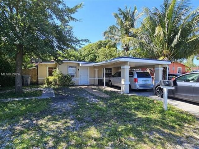 House for sale in Pompano Beach