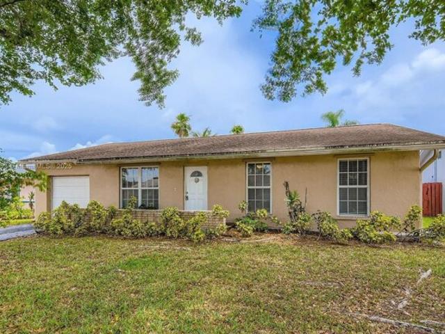 House for sale in Sunrise