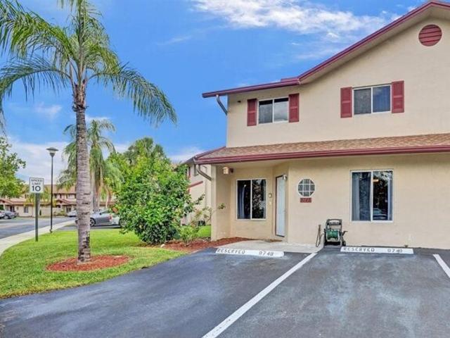 House for sale in Sunrise
