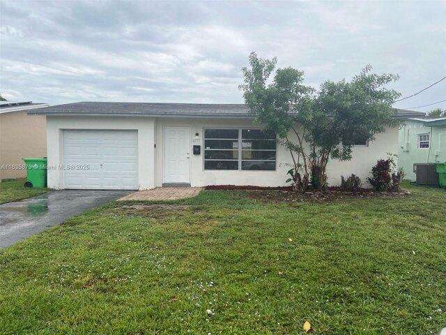 House for sale in Sunrise