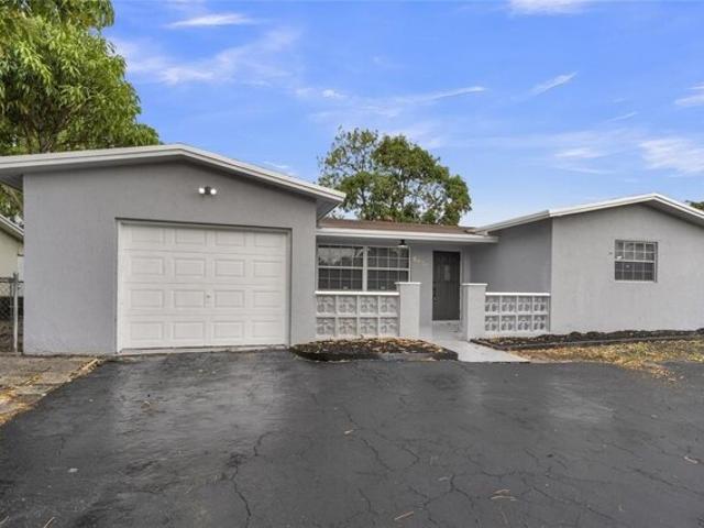 House for sale in Sunrise