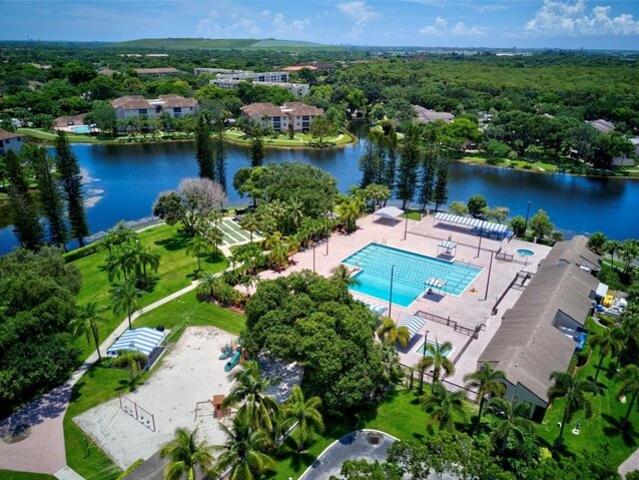 Condo for sale in Coconut Creek Condo for sale in Coconut Creek