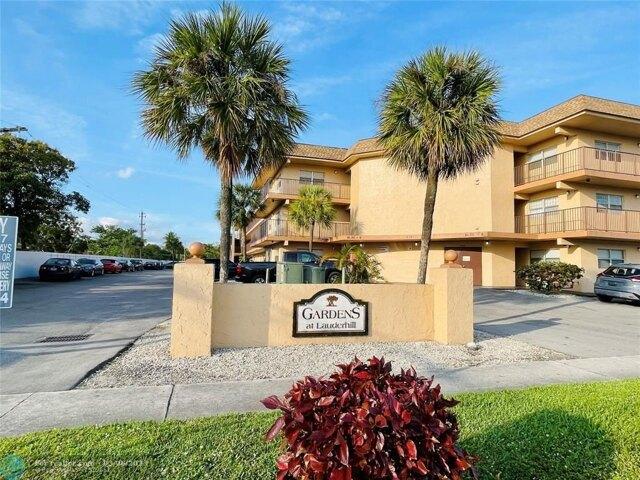 Condo for sale in Lauderhill