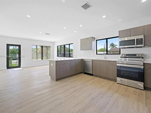 Condo for sale in Oakland Park