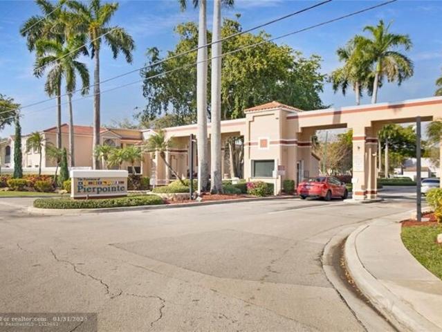 Condo for sale in Pembroke Pines