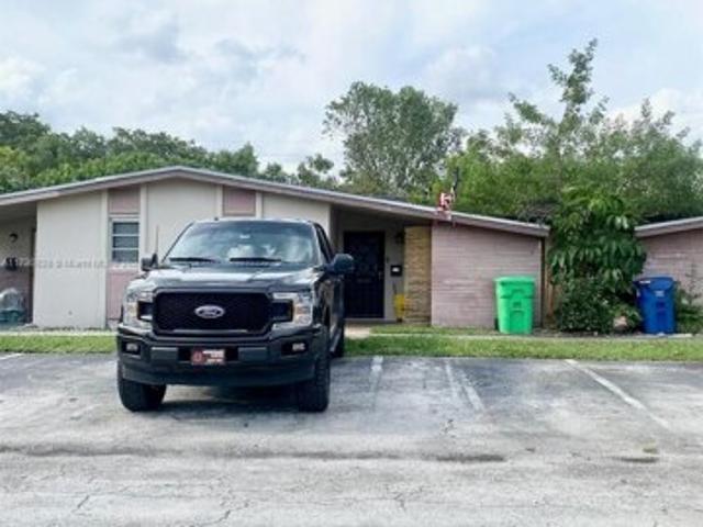 House for sale in Sunrise