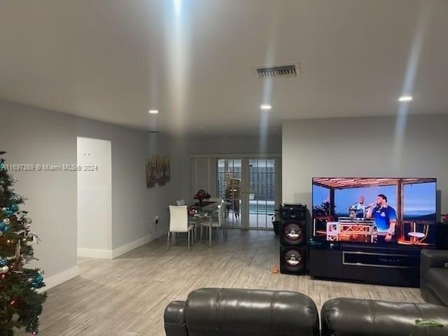 House for sale in Sunrise