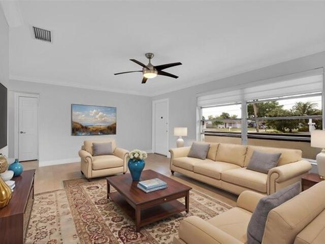 House for sale in Sunrise