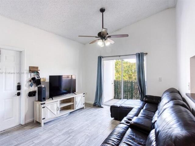 Condo for sale in Pembroke Pines