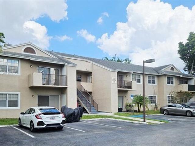 Condo for sale in Pembroke Pines