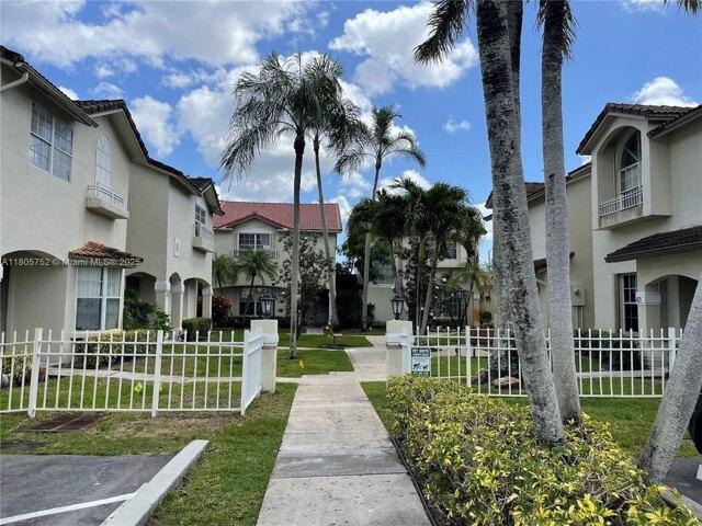Condo for sale in Pembroke Pines