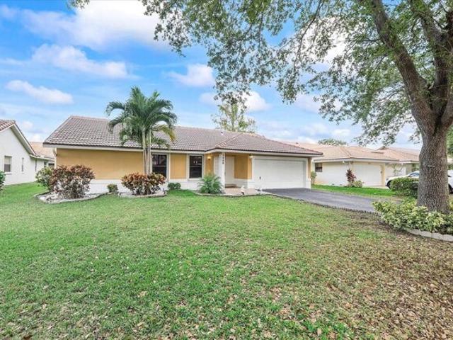 House for sale in Coral Springs