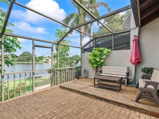 House for sale in Pembroke Pines