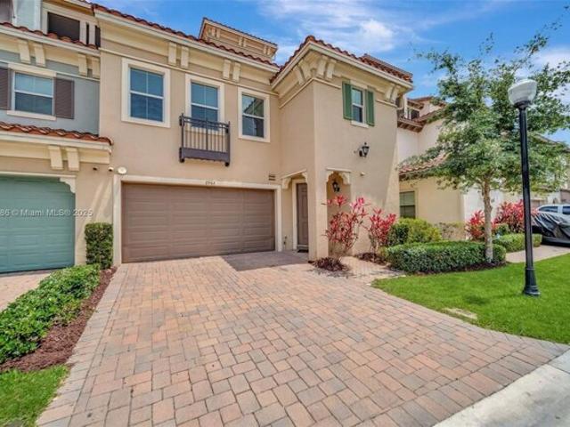 House for sale in Sunrise