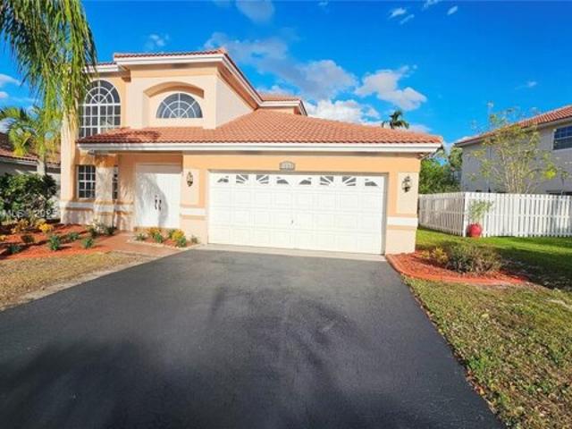 House for sale in Sunrise