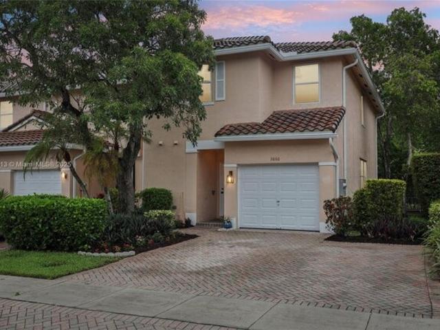 House for sale in Sunrise
