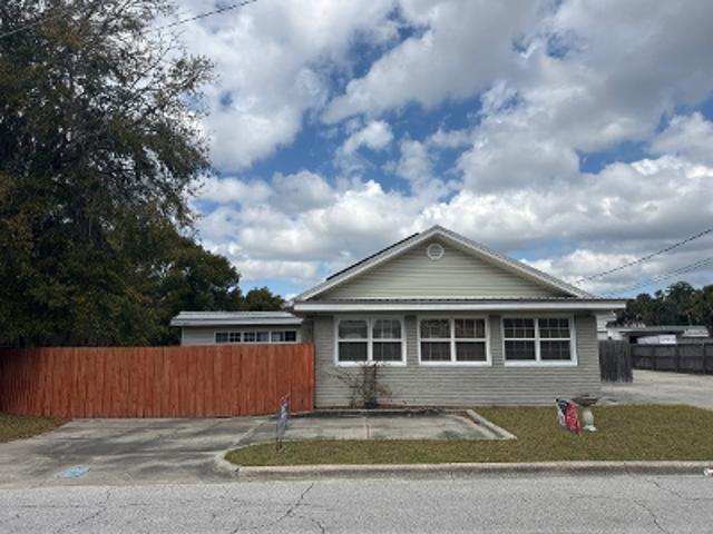 House for sale in Lake City, Florida