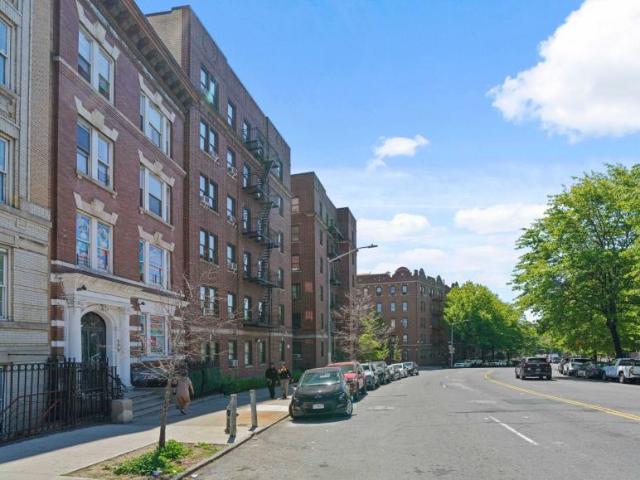 Land for sale in The Bronx, Arverne