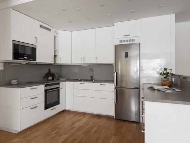 Rum hyra i Solna, Stockholm