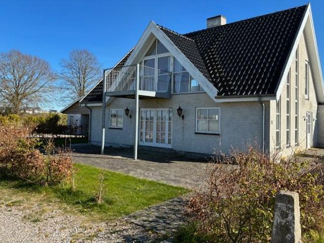 Ejendom til leje i Brøndby