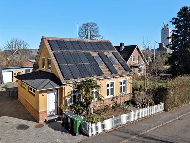 Villa til salg i Klemensker, Brøndby