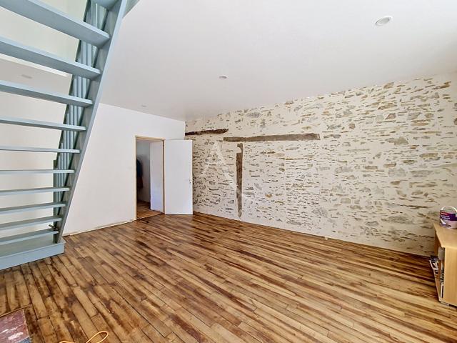 Maison vente à Segré, Nyoiseau