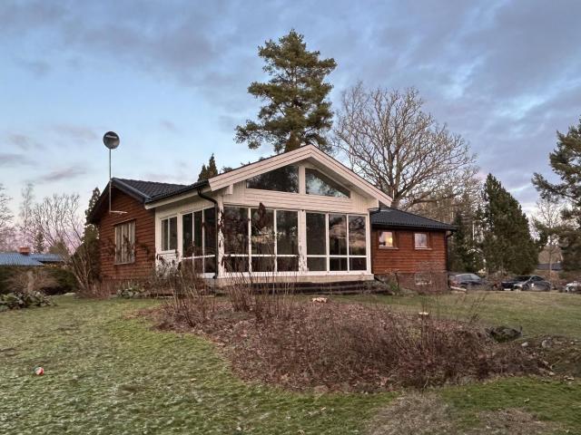 Hus till salu i Flen, Södermanland