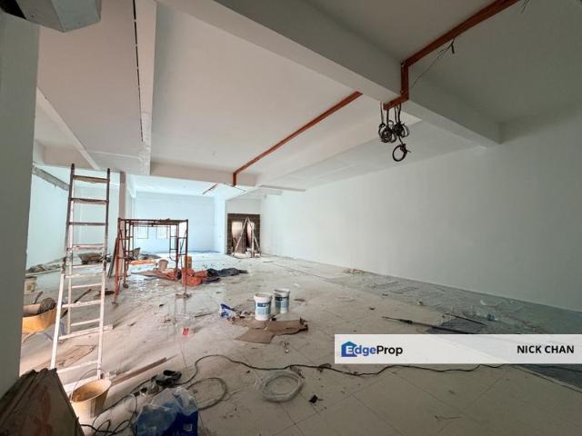 Shop for sale in Petaling, Damansara Damai