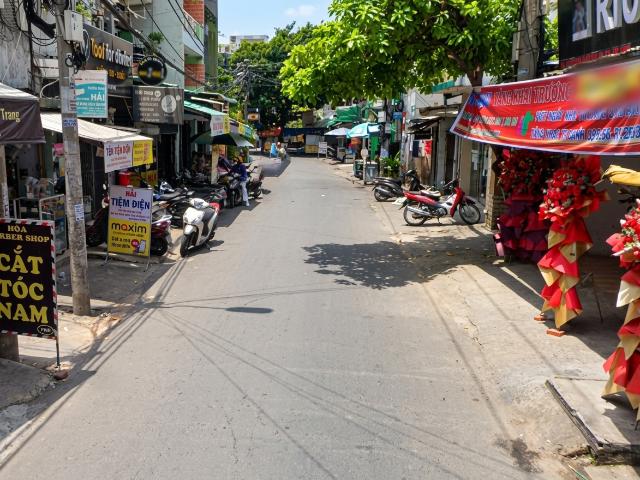 Nhà mặt phố bán