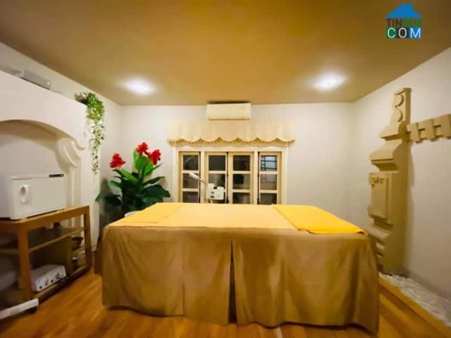 Nhà mặt phố bán tại Hoàn Kiếm, Hà Nội