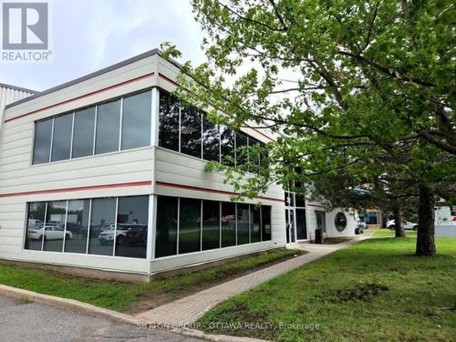 Commercial for rent in Ottawa