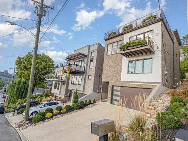 House for sale in Bellevue, Kentucky