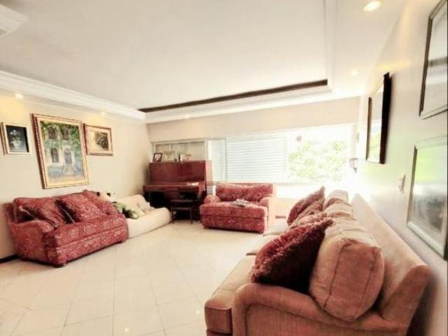 Apartamento venda em Região Geográfica Imediata do Distrito Federal, Região Integrada de Desenvolvimento do Distrito Federal e Entorno