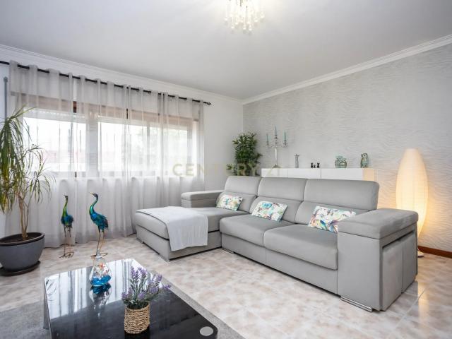 Apartamento venda em Santo António Da Charneca, Setúbal