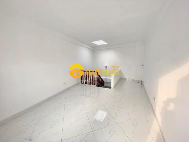 Nhà mặt phố bán