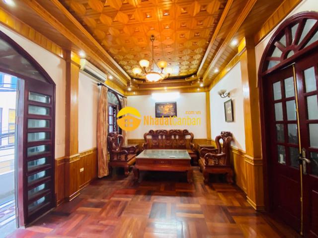 Nhà mặt phố bán
