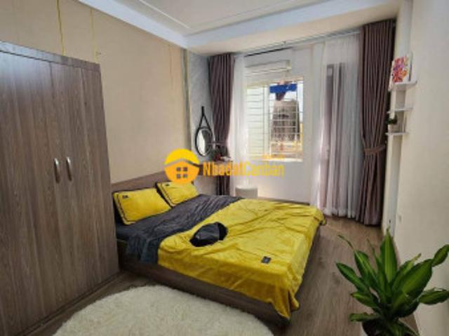 Nhà mặt phố bán