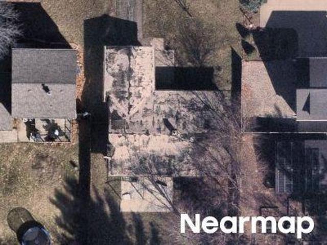 House for sale in Mchenry, Illinois