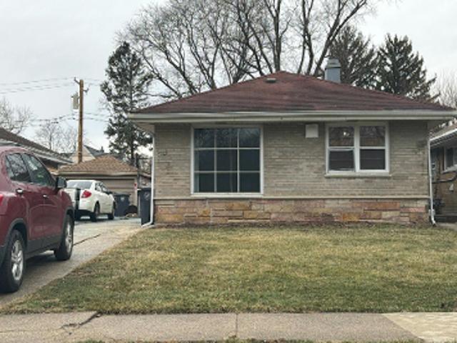 House for sale in Lyons, Illinois