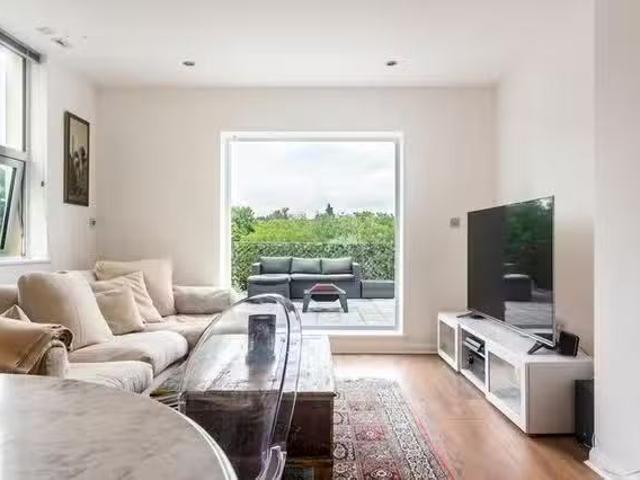 Apartment for rent in Hampton, Greater London