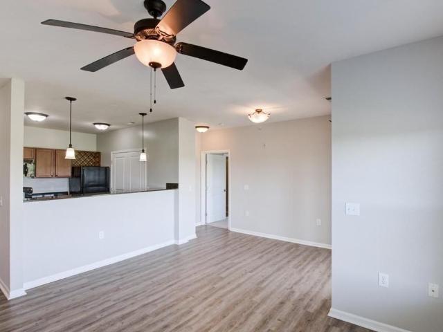 Apartment for rent in Oak Crossing Apartments, Fort Wayne
