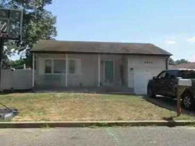 House for sale in Toms River